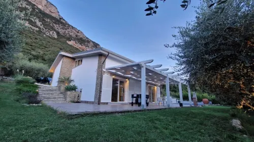 Cozy villa with pool nestled among the ancient olive trees of Cilento