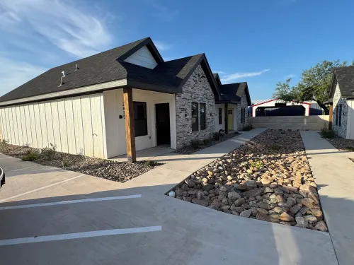 The Lonestar landing is a Delightful 2 bedroom townhome in San Angelo