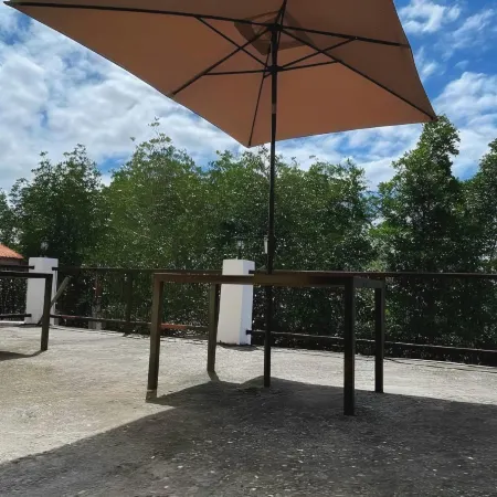 Casa Preciosa Moalboal Inn