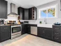 Spacious 3BDs - Close to Wineries, Brock & Falls! Hotels in Thorold