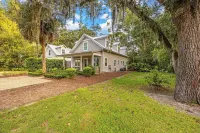 New Build Cottage near the Beach, Sea Island, Resturants