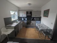 The Apartment at Chalk House - 2 Bedrooms - 2 Double Beds - 1 Single Bed - 1 Cot