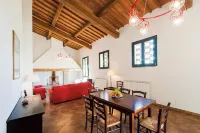 Holiday Apartment Tuscany, Ancient Farm, Nature, Swimming Pool, 7 Guests Hotels in Montemurlo