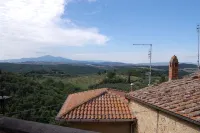 Casa Bohème Atelier- Holiday apartment in a village in Tuscany Hotels in Trequanda