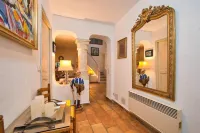 Villa with swimming pool walking distance from the beach Hotels in Ramatuelle