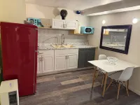 Cozy 2-bedroom studio with WiFi, AC in pleasant Haverhill 웨스트게이트 마켓 플레이스 주변 호텔