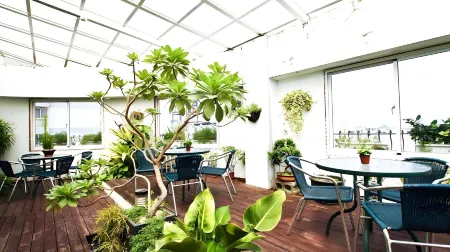 Cambridge Yang Kang Hotel