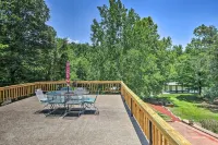 Private Deck and Dock Home on Lake Hamilton! - 3-Star