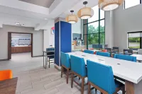 Holiday Inn Express & Suites Youngstown (N. Lima/Boardman)