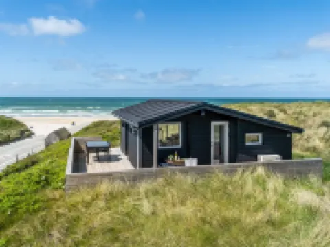 "Fatlinda" - 50m from the Sea