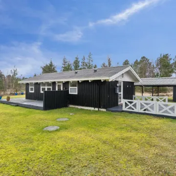 "Alvine" - 475m from the Sea