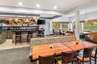 Radisson Hotel Portland Airport