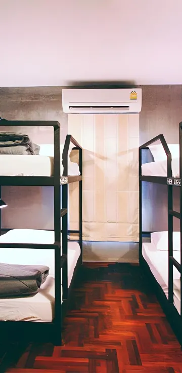 ห้องส่วนตัว 4 เตียง พร้อมห้องน้ำในตัว