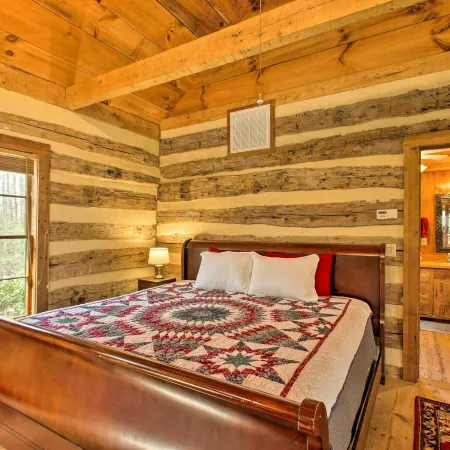 Numerous on-Site Trails Earlysville Wooded Cabin