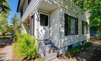 3 Mi to Pioneer Park and University Spacious Home!