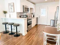 Beautiful 2BR Condo in Homewood next to SOHO
