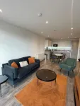 Brand new 1 bed luxury apartment, Balcony with amazing views Hotels in Barking