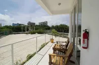 Cozy 1st Floor Casita. On the river and close to town!