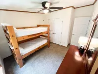 All Seasons Retreat in Prattsville, N.Y.Hiking/Swimming/Skiing & Snowboarding Hotels in Lexington