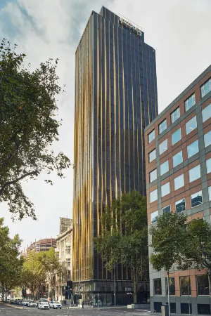 Quincy Hotel Melbourne Отели рядом с достопримечательностью «St. Augustine Church»