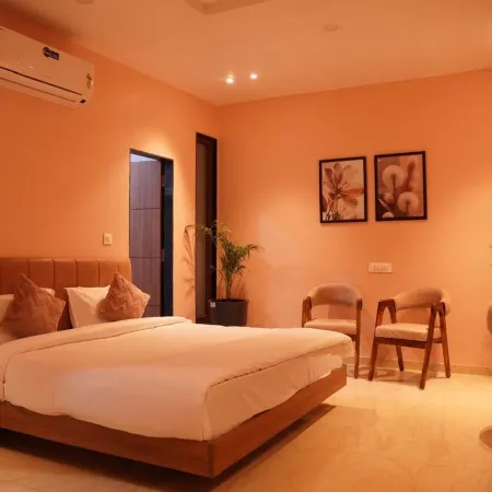 Hotel Aashiyana