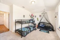 Perfect Family Getaway close to Schlitterbahn/ Lake McQueeney /River Walk