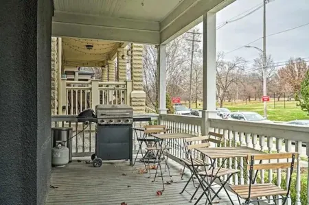 Jungle House Modern Lofts – Arena District & Short North Отели рядом с достопримечательностью «Большой Колумбийский Конвенционный Центр»