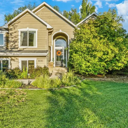 Family-Friendly and Fenced Yard - Great for Pets! Speakeasy – 15 Min to Downtown