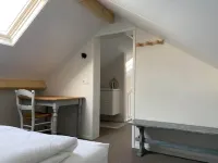 Spacious Home with Garden Near Langweerder Wielen - Homestays