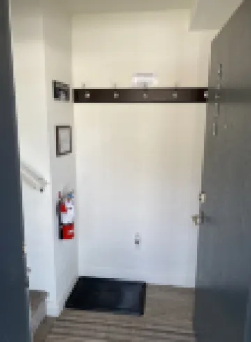 Cozy Condo minutes from RMR & Soon Cabot Pacific Golf