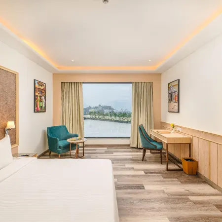 Sarovar Portico Ajmer Отели рядом с достопримечательностью «Даргах Шариф»