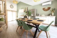 Cozy duplex - patio - sleeps 6 - historic village