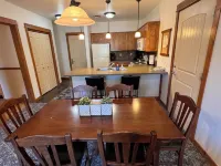 Shared Roof Top Hot Tub Silver Mtn Adjoining Studio Also Available Separately Hotels in Kellogg