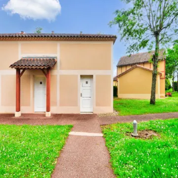 Apartment in Monflanquin by Scenic Lake