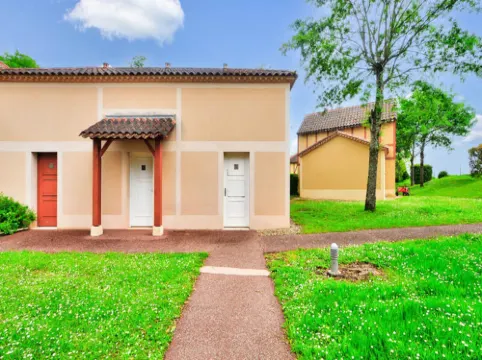 Apartment in Monflanquin by Scenic Lake