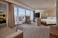 DoubleTree by Hilton Hannover Schweizerhof Các khách sạn gần The Kreuzkirche church