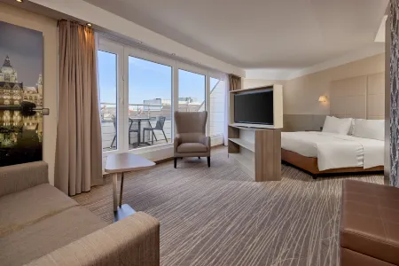 DoubleTree by Hilton Hannover Schweizerhof Отели рядом с достопримечательностью «Ганноверская Высшая школа музыки и театра»