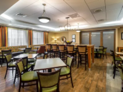 Hampton Inn Waterville Hotels in Waterville