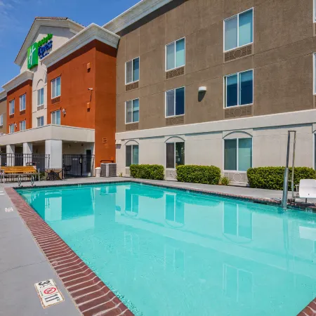 Holiday Inn Express & Suites MODESTO-SALIDA by IHG