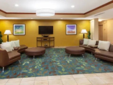 Candlewood Suites 奧羅拉內珀維爾 奧羅拉酒店