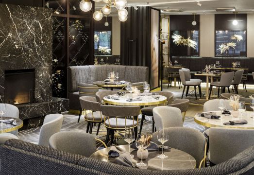 크라운 플라자 헬싱키 주변 명소