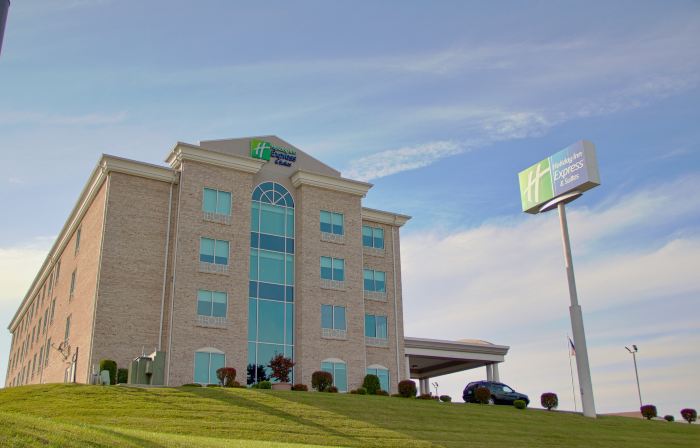 Holiday Inn Express & Suites SOMERSET CENTRAL by IHG