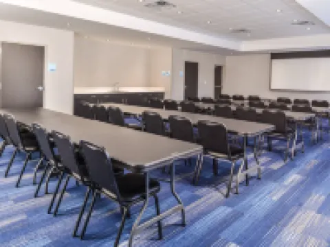 Holiday Inn Express & Suites LEE'S SUMMIT - KANSAS CITY by IHG Hotels in Lee's Summit