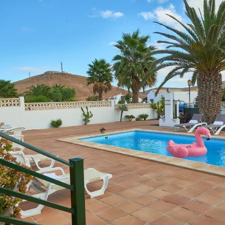 Villa in la Oliva with Volcano View Pool
