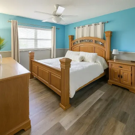 2-bedroom pool house with WiFi, AC in Spring Hill. Minutes from Weeki Wachee Отели рядом с достопримечательностью «Парк штата Уики Уэши Спрингс»