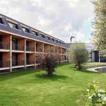 Van der Valk Hotel Volendam - Recently Renovated Hotel Exterior