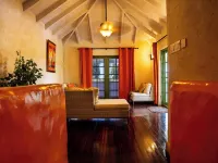 Expansive views of the south coast shopping and entertainment all within 10 min walk.