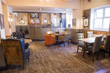 Old Grey Mare Inn by Greene King Inns Отели рядом с достопримечательностью «Университет Халл»