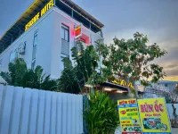 Seaside Hotel - Rach Gia Hotels near Rach Gia Harbour