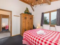 Chalet Nicolas Hotels in Riddes